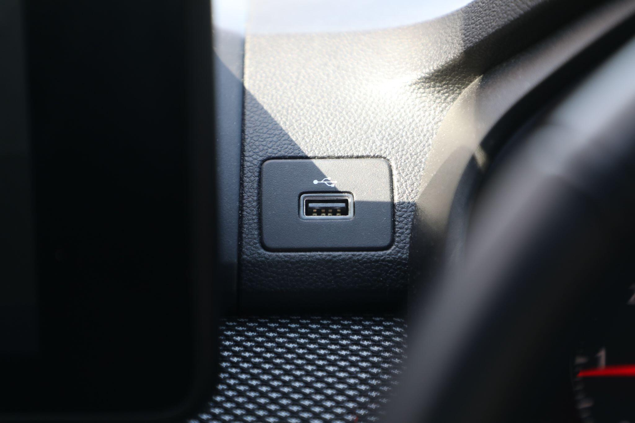 Large vehicle image